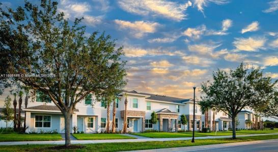 10241 SW Newberry Ave B1, Port St. Lucie, Florida 34987, USA