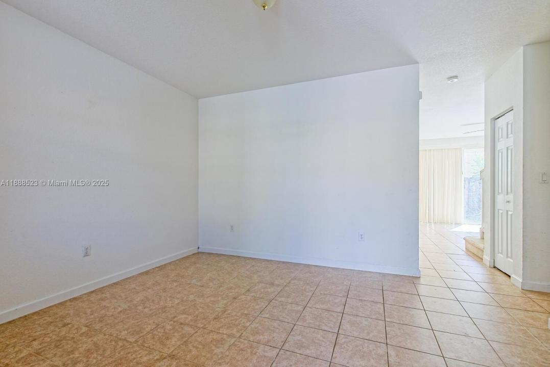 1015 NE 41st Pl, Homestead, Floride 33033, États-Unis
