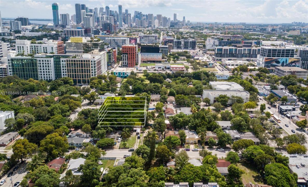 107-127 NW 31st St, Miami, Florida 33127, USA
