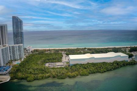 300 Bayview Dr 2108, Sunny Isles Beach, Florida 33160, USA