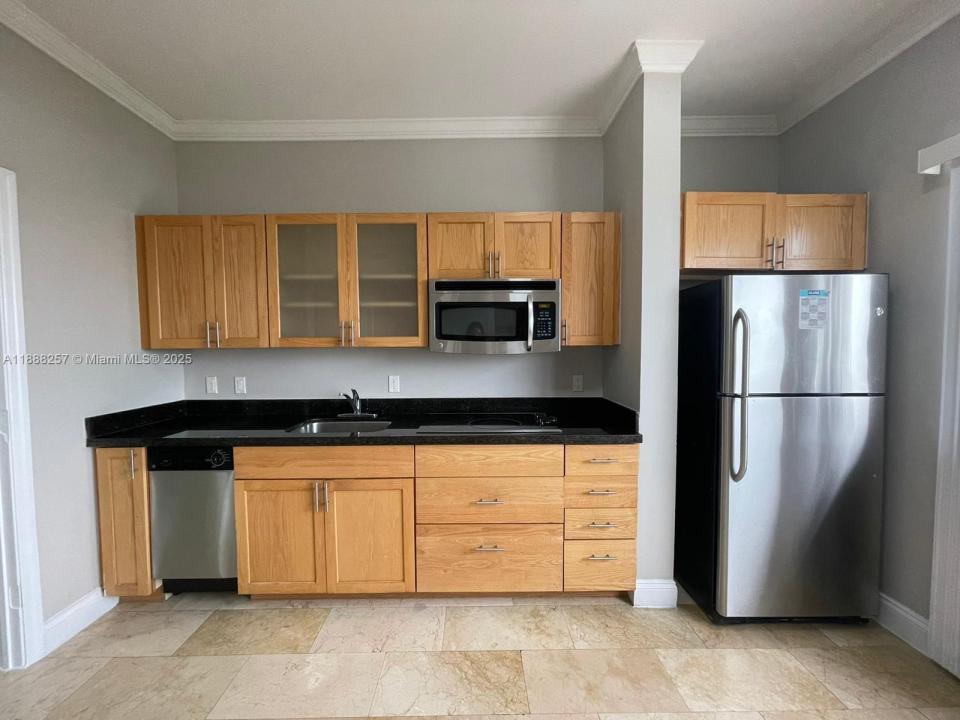 1750 NW 107th Ave R905, Sweetwater, Floryda 33172, USA