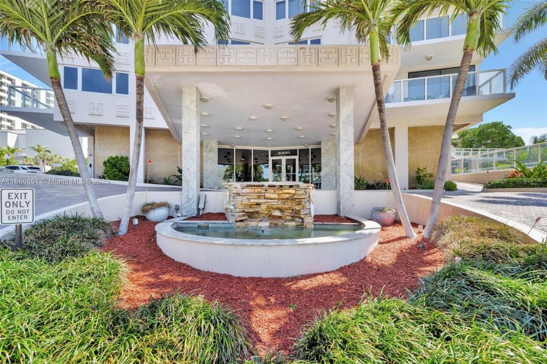 3000 Holiday Dr 306, Fort Lauderdale, Флорида 33316, Соединенные Штаты