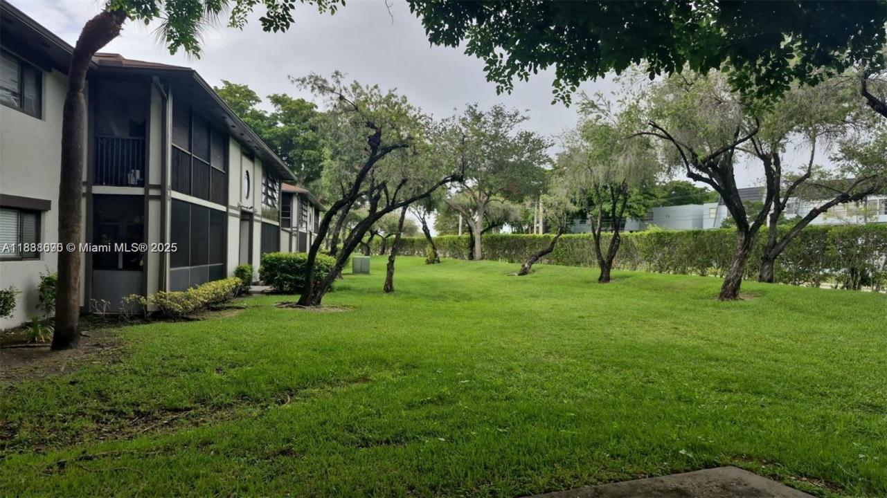 9459 W Mcnab Rd 215, Tamarac, Florida 33321, Estados Unidos
