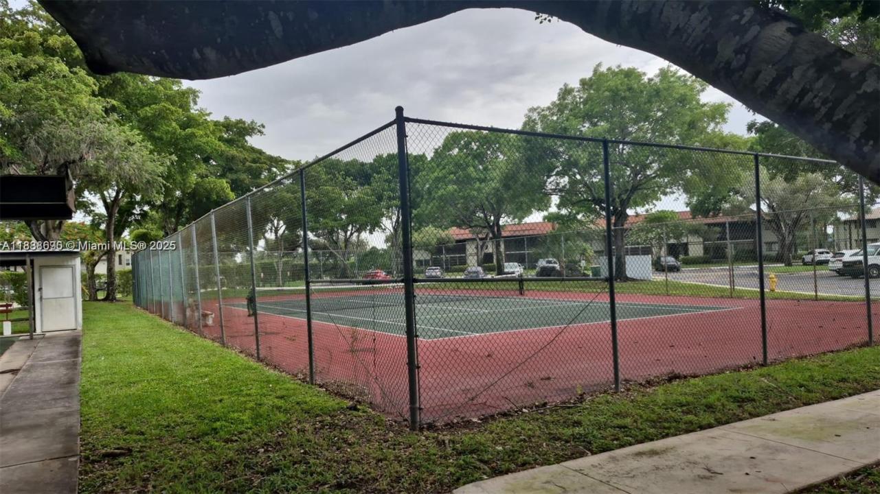 9459 W Mcnab Rd 215, Tamarac, Florida 33321, Estados Unidos