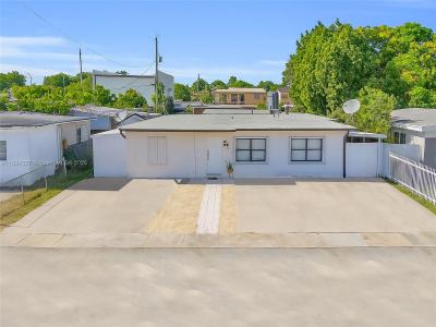 841 E 15th Pl, Hialeah, Florida 33010, USA