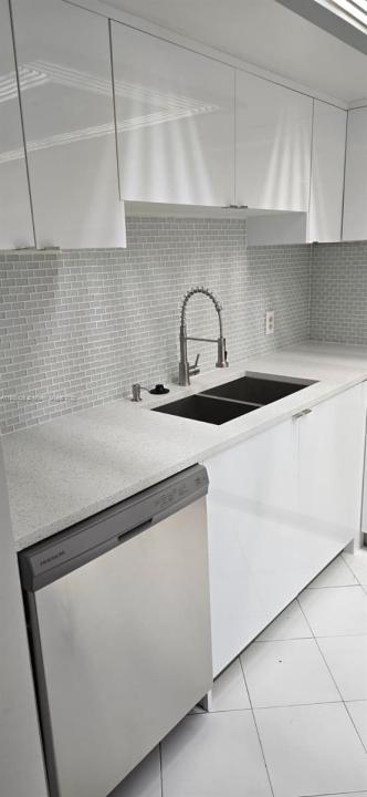 2843 S Bayshore Dr 3A, Miami, Flórida 33133, Estados Unidos