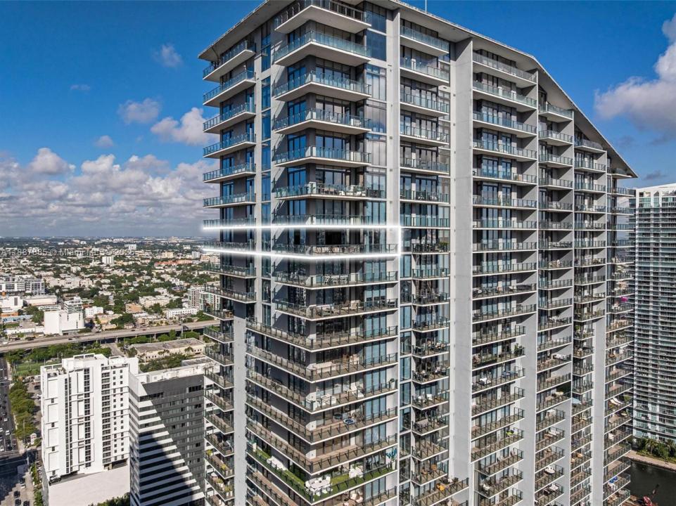 88 SW 7th St 3801, Miami, Floryda 33130, USA