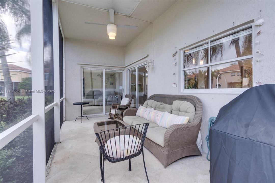1526 E Lake Ct, Hollywood, Florida 33020