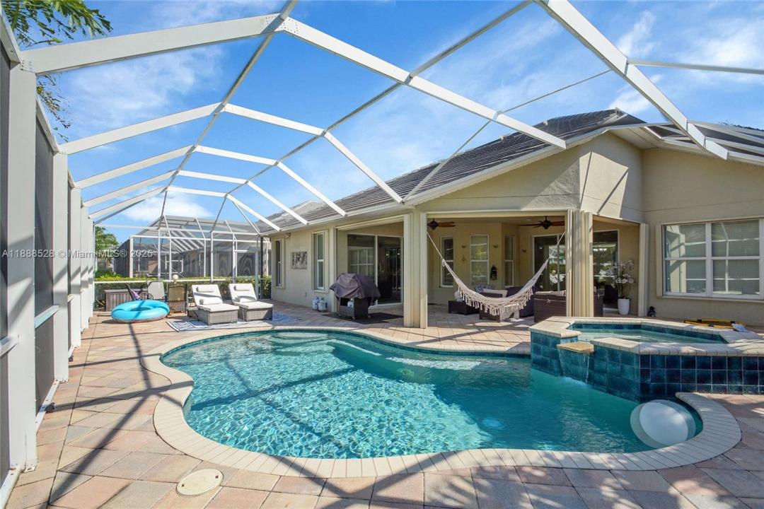 2677 Lambay Ct, Cape Coral, פלורידה 33991, ארצות הברית של אמריקה