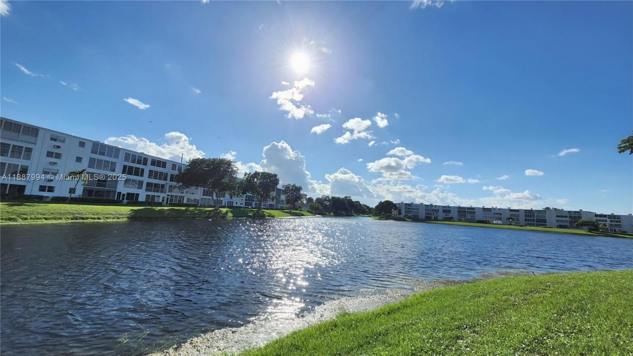 2079 Harwood F 2079, Deerfield Beach, פלורידה 33442, ארצות הברית של אמריקה 