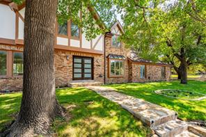 2244 Hurstview Drive, Hurst, Texas 76054, USA