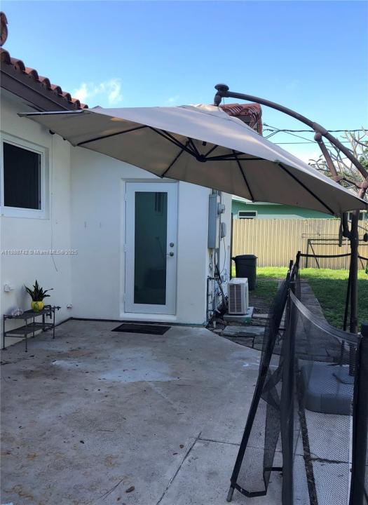 6819 SW 15th St REAR, Pembroke Pines, Florida 33023, Stati Uniti