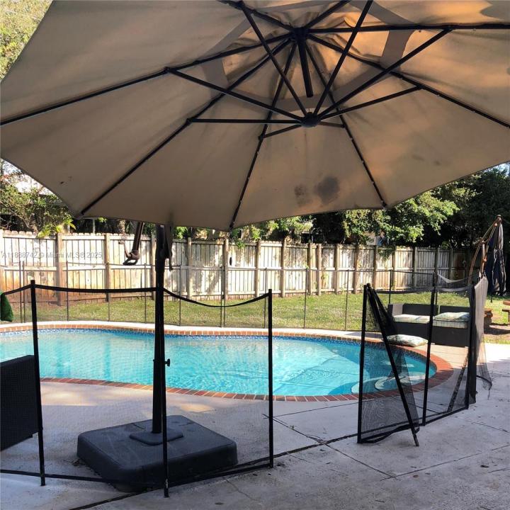 6819 SW 15th St REAR, Pembroke Pines, Florida 33023, Stati Uniti