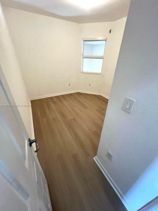 11601 NW 89th St 211, Doral, Floryda 33178, USA