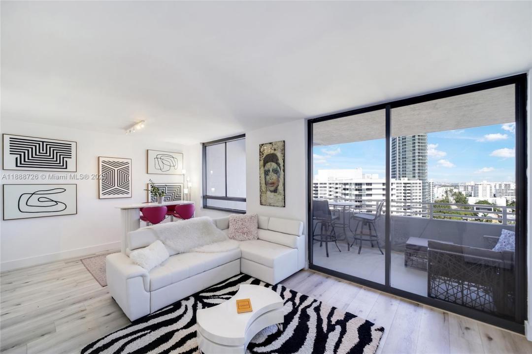 1330 West Ave 1503, Miami Beach, Floride 33139, États-Unis