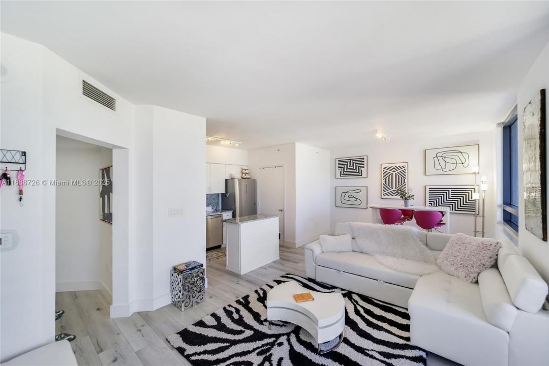 1330 West Ave 1503, Miami Beach, Floride 33139, États-Unis