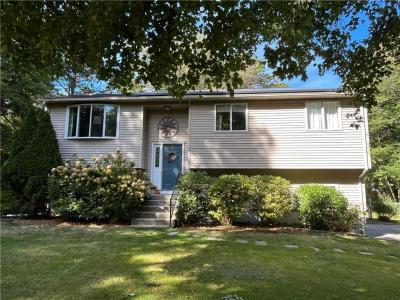 823 Gravelly Hill Road, South Kingstown, RI 02879, USA