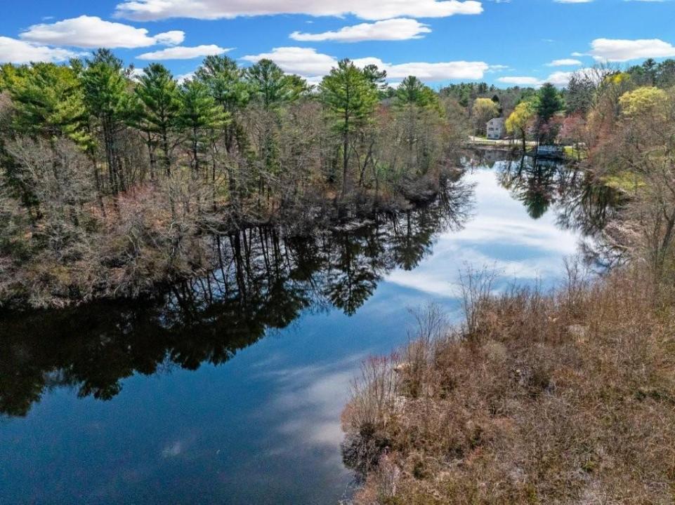 130 Woodville Road, Hopkinton, Rhode Island 02832, Estados Unidos