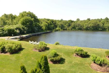 1 Desiree Court B, Smithfield, Rhode Island 02917, États-Unis