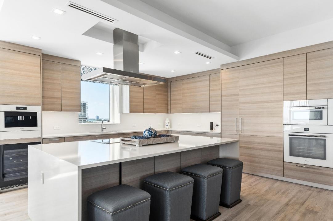 3730 N Ocean Drive 10b, Vista Blue, Singer Island, פלורידה 33404, ארצות הברית של אמריקה