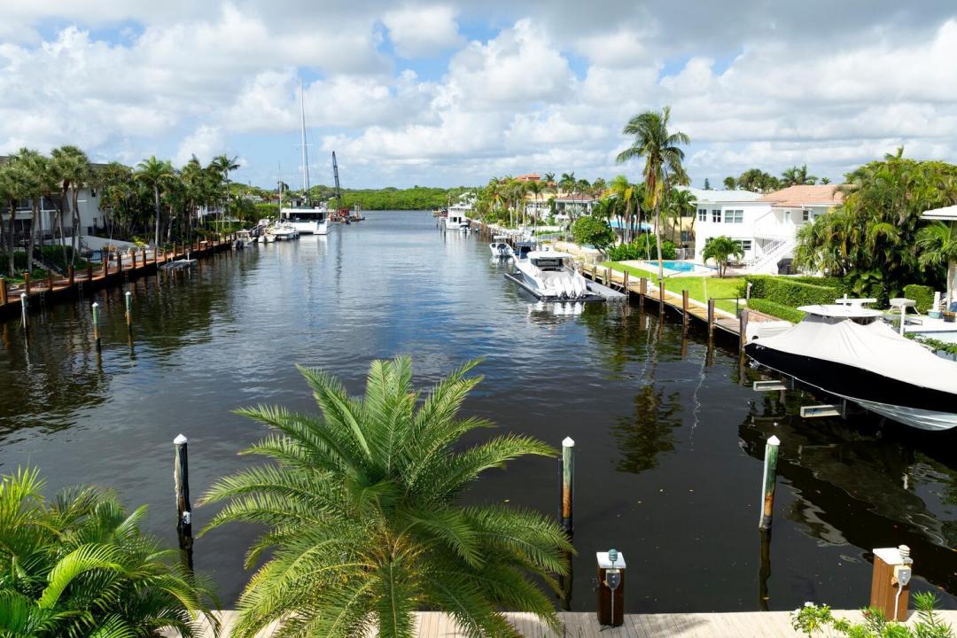 4502 S Ocean Boulevard, CAMINO COVE, Highland Beach, Florida 33487