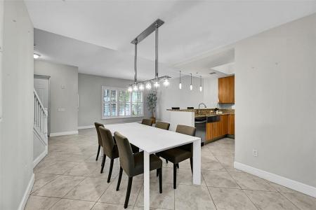 2633 NE 14th Ave 102, Wilton Station, Wilton Manors, Florida 33334