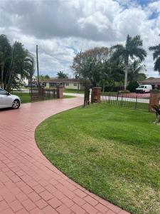 11301 SW 3rd St, Plantation, Florida 33325