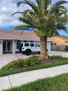 7485 Royal Palm Blvd, Margate, Florida 33063