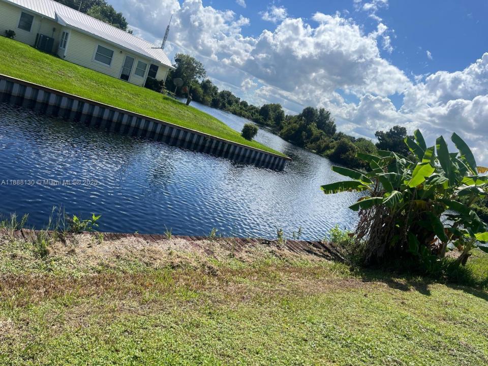 Okeechobee, Florida 34972