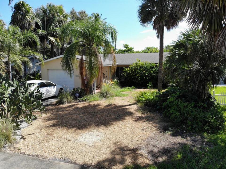 922 S Palmway, Lake Worth Beach, Florida 33460