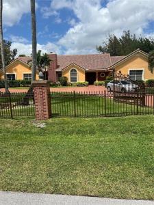 11301 SW 3rd St, Plantation, Florida 33325