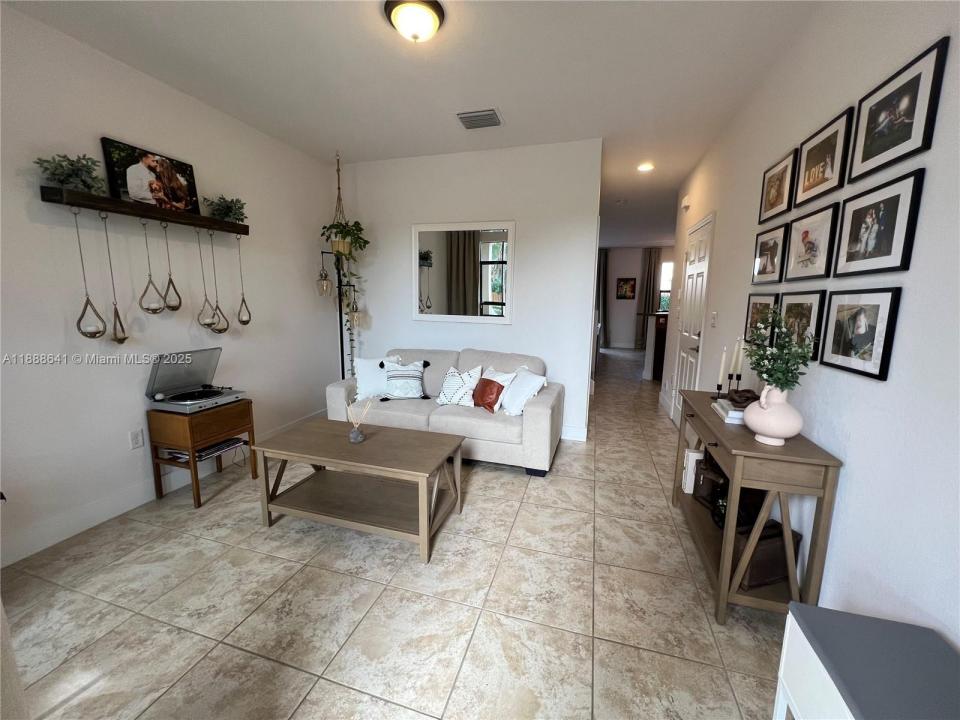 17543 SW 153rd Path, Miami, Флорида 33187, Соединенные Штаты