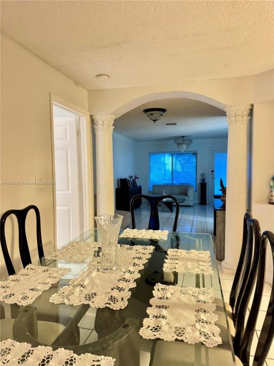 9038 NW 193rd Ter, Hialeah, 플로리다 33018, 미국