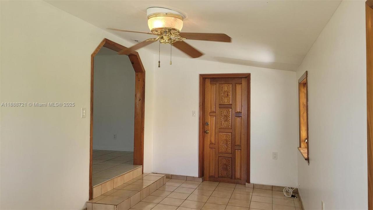 528 NW 44th Ave 528, Miami, フロリダ 33126, アメリカ合衆国