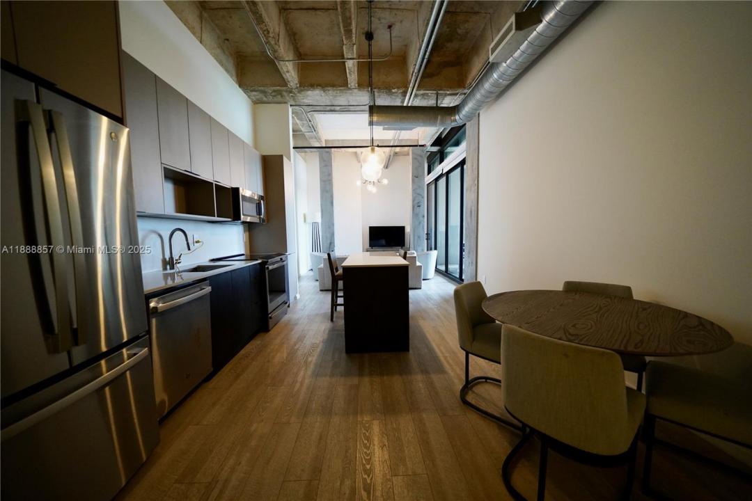 7920 NE 2nd Ave 305, Miami, 佛羅里達州 33138, 美國