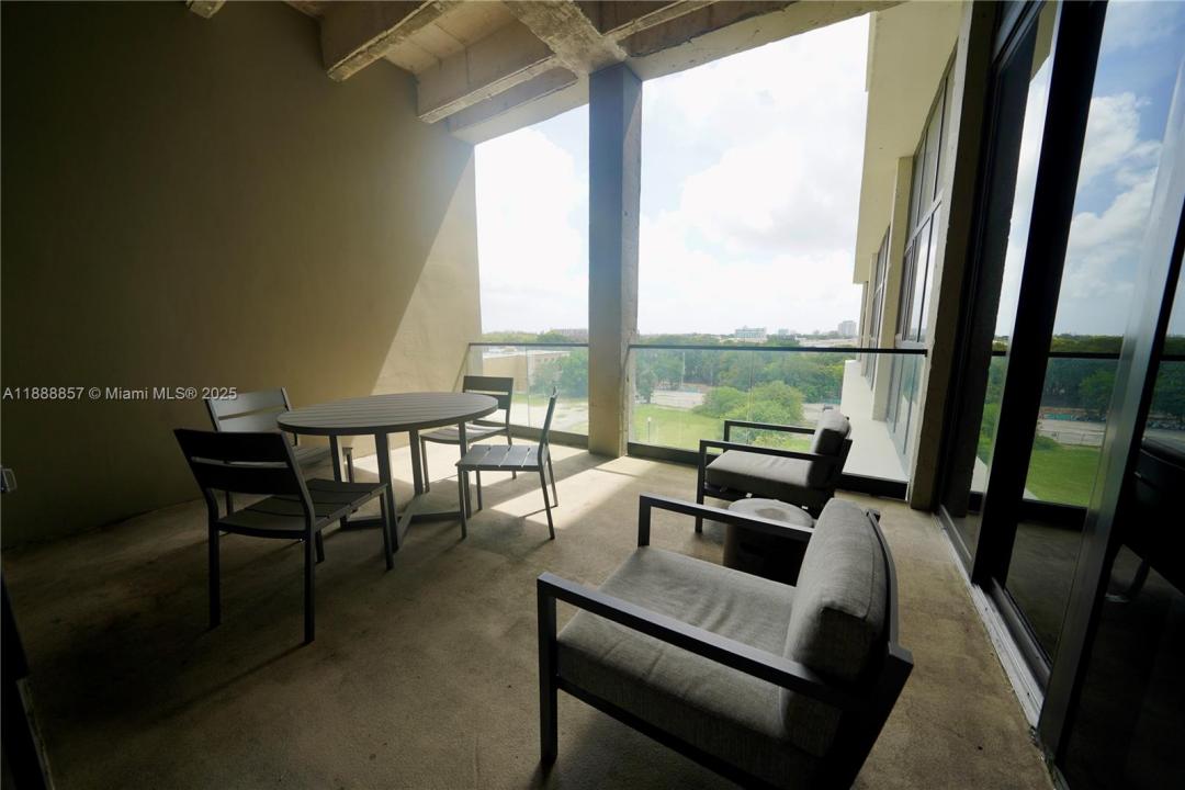 7920 NE 2nd Ave 305, Miami, 佛羅里達州 33138, 美國