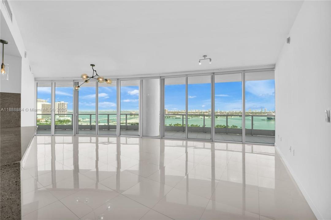 900 Biscayne Blvd 2106, Miami, Floride 33132, États-Unis