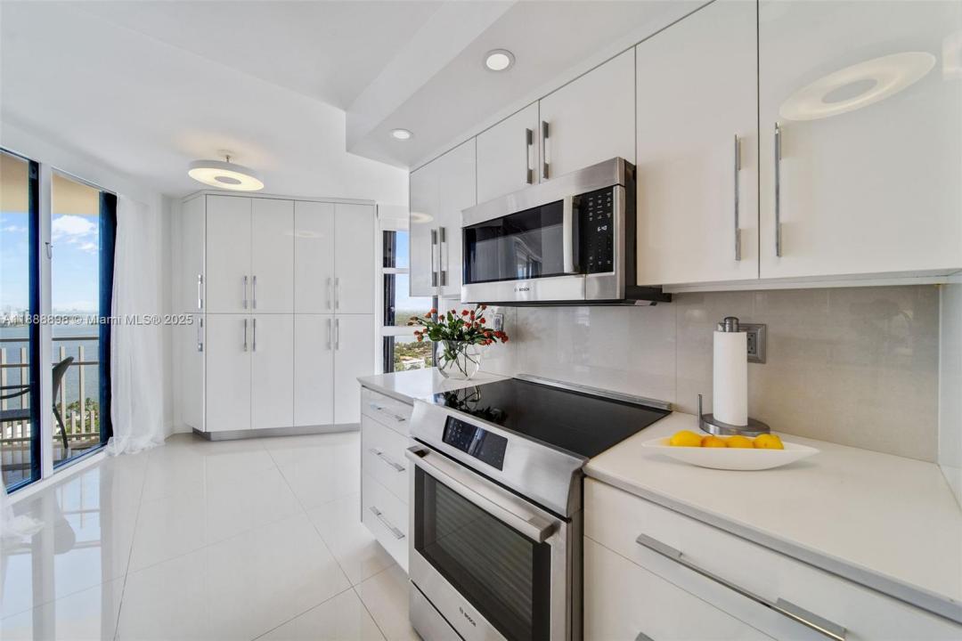 4000 Towerside Ter TS12, Miami, Florida 33138, HOA KỲ