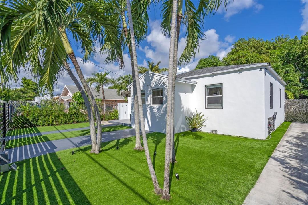 1451 NW 31st St, Miami, Florida 33142, HOA KỲ