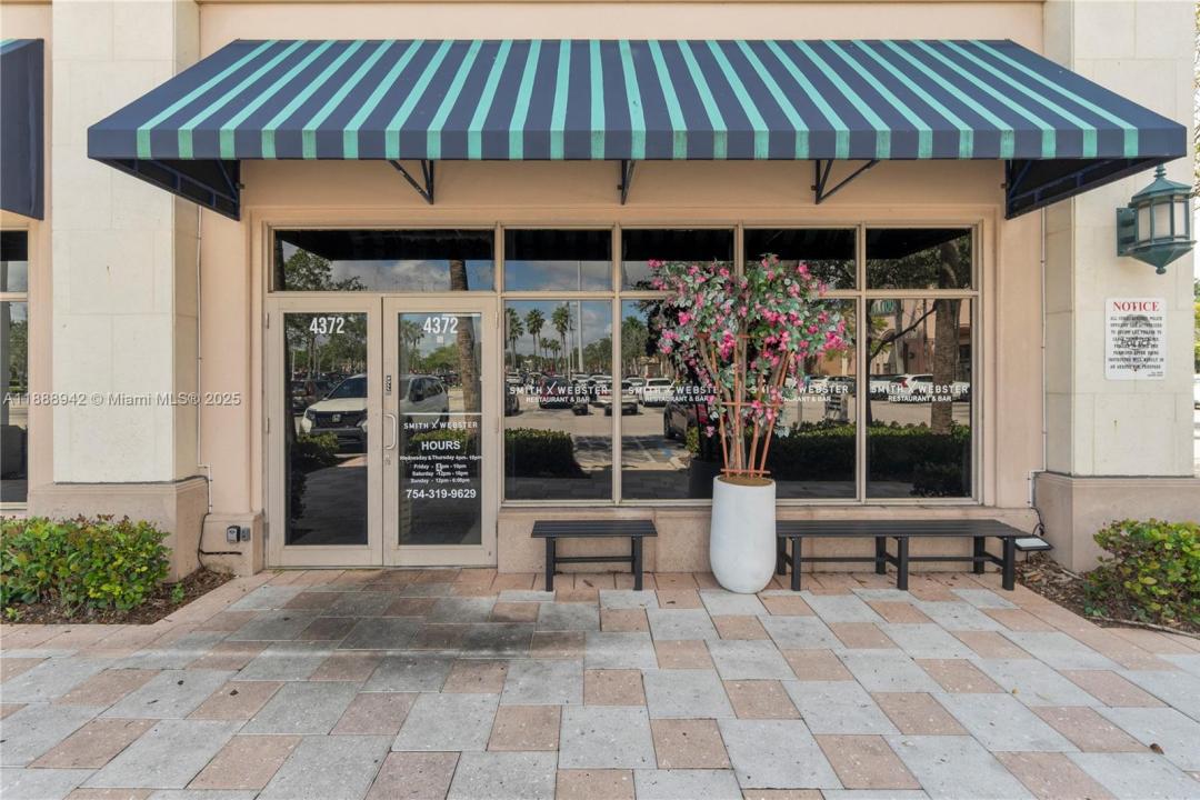 TURN-KEY RESTAURANT N STATE ROAD 7, Coral Springs, フロリダ 33073, アメリカ合衆国