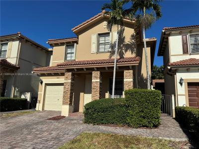 8885 SW 227th Ter, Cutler Bay, Florida 33190, USA