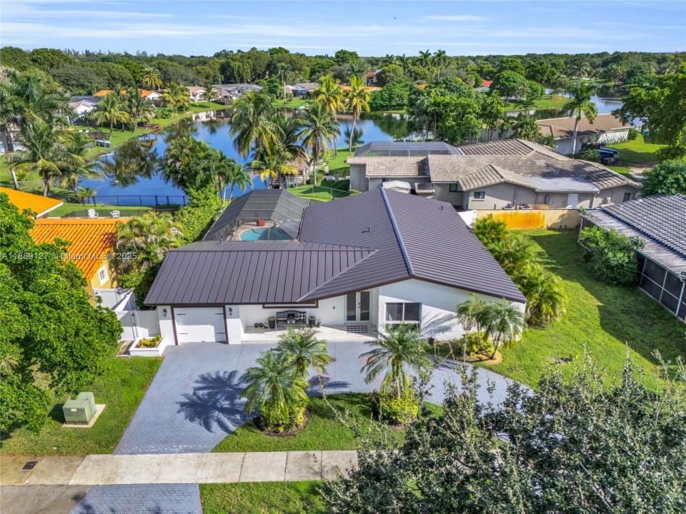 7211 Bamboo St, Miami Lakes, Florida 33014, Estados Unidos