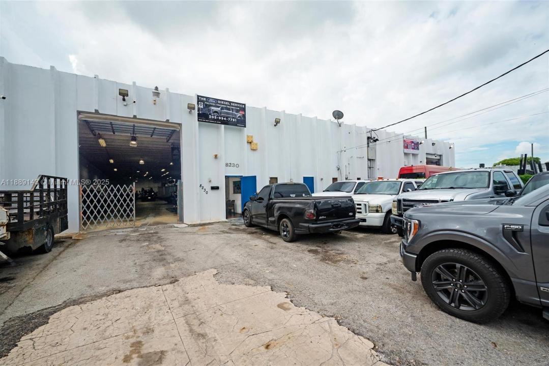 8230 NW 56th St, Doral, Floride 33166, États-Unis