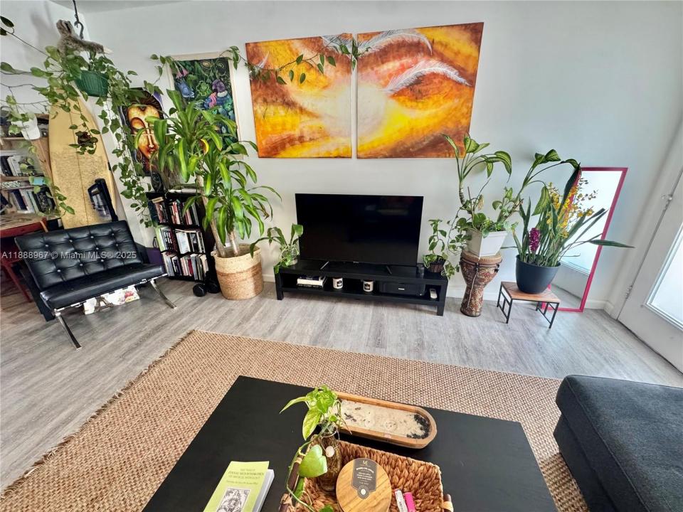 330 74th St 15, Miami Beach, Florida 33141, Estados Unidos