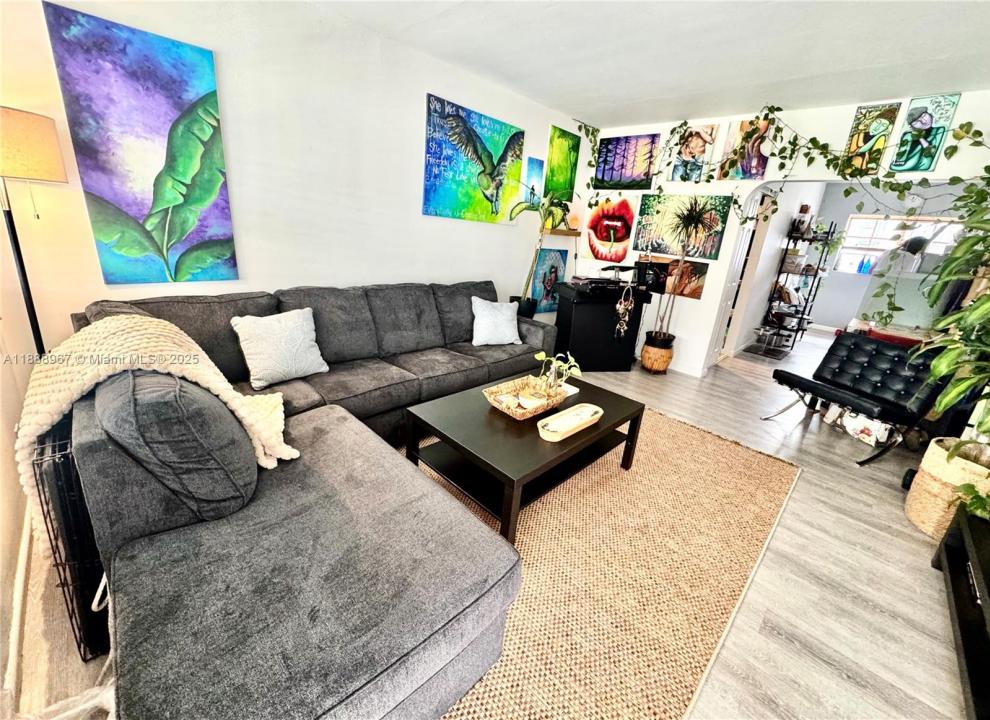 330 74th St 15, Miami Beach, Florida 33141, Estados Unidos