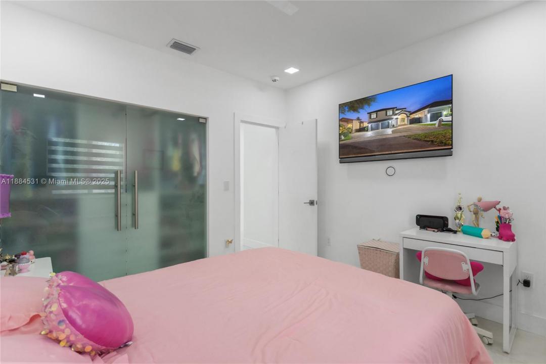 8740 NW 153rd Ter, Miami Lakes, Florida 33018