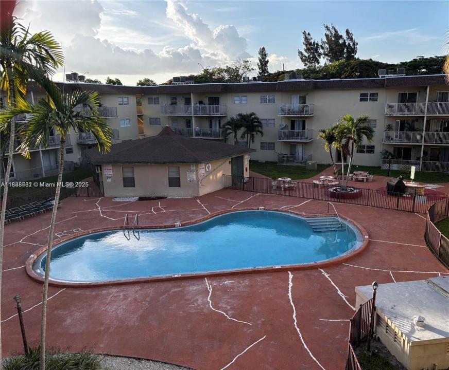 7505 SW 82nd St 318, Miami, Florida 33143, Stati Uniti