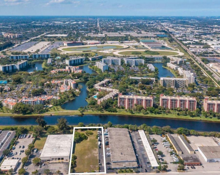2083 W Mcnab Rd, Pompano Beach, Florida 33069
