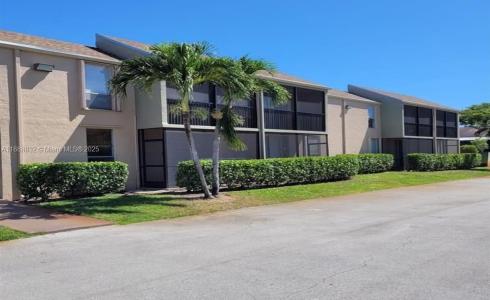 7175 Orange Dr 315H, Davie, Florida 33314, USA
