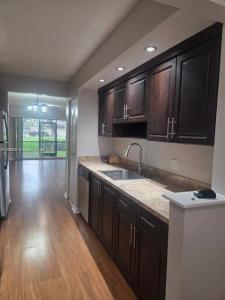 1200 SW 137th Ave 110E, Pembroke Pines, Florida 33027, USA